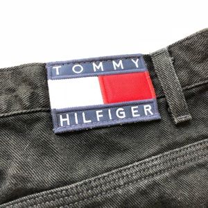 VINTAGE FLAME!!! Tommy Hilfiger Black Denim Jorts.